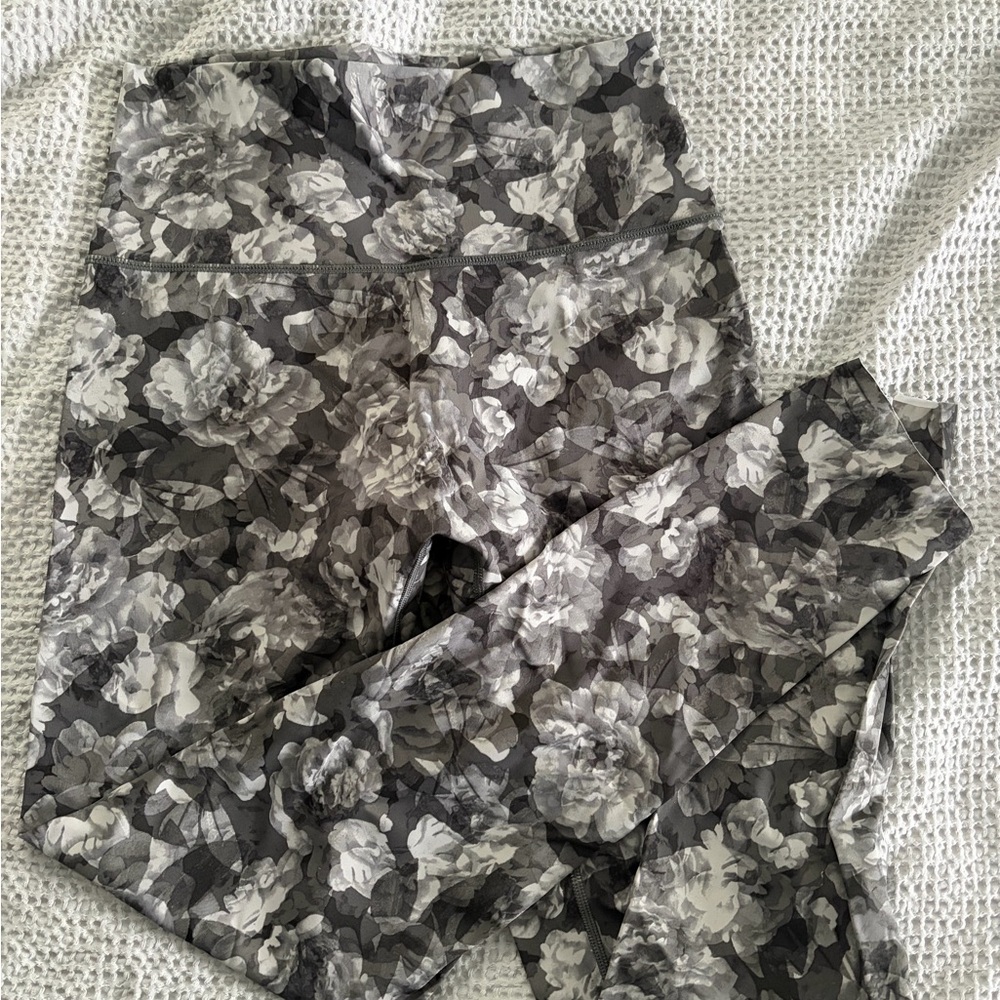Offline by aerie Gray Floral Leggings